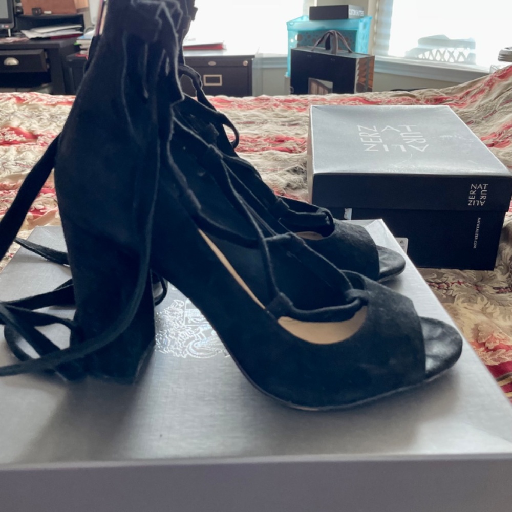 Shoes - Picture 2 of 4